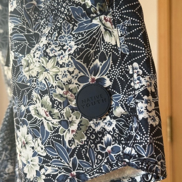 Native Youth Swim Trunks Men’s Swim Shorts Size 30 Medium C13 - Picture 9 of 15